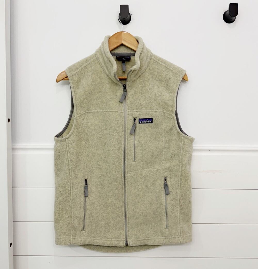 Men’s Patagonia Classic Synchilla Vest In Oat Size Small S